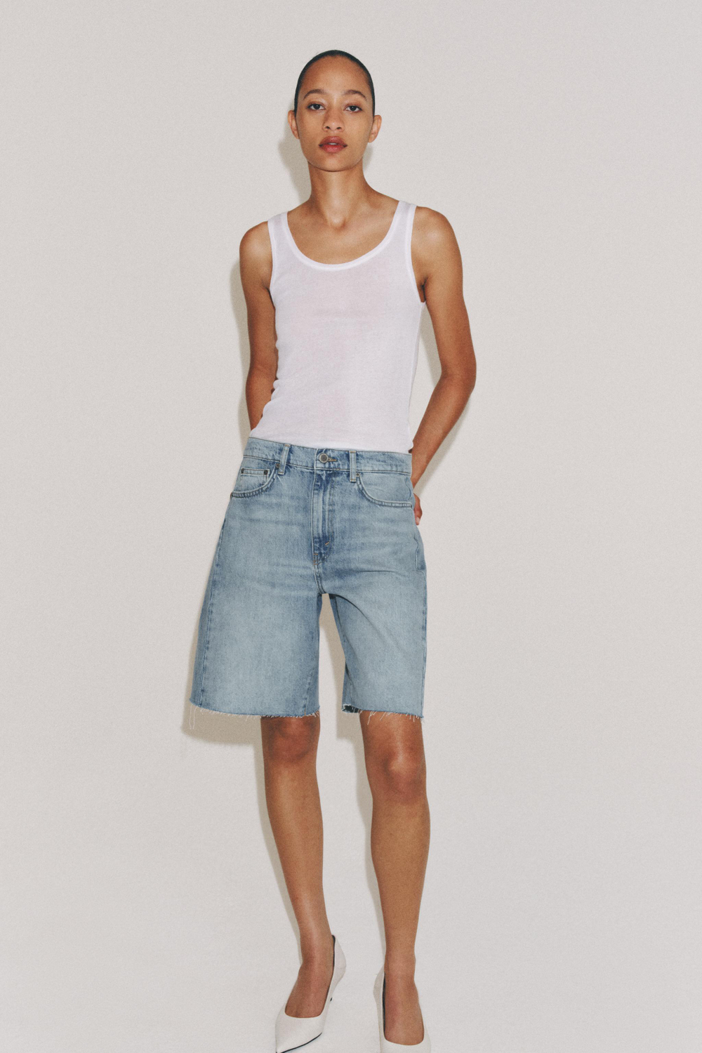 ДЖИНСОВЫЕ ШОРТЫ RELAXED СО СРЕДНЕЙ ПОСАДКОЙ — ZW COLLECTION — ZARA