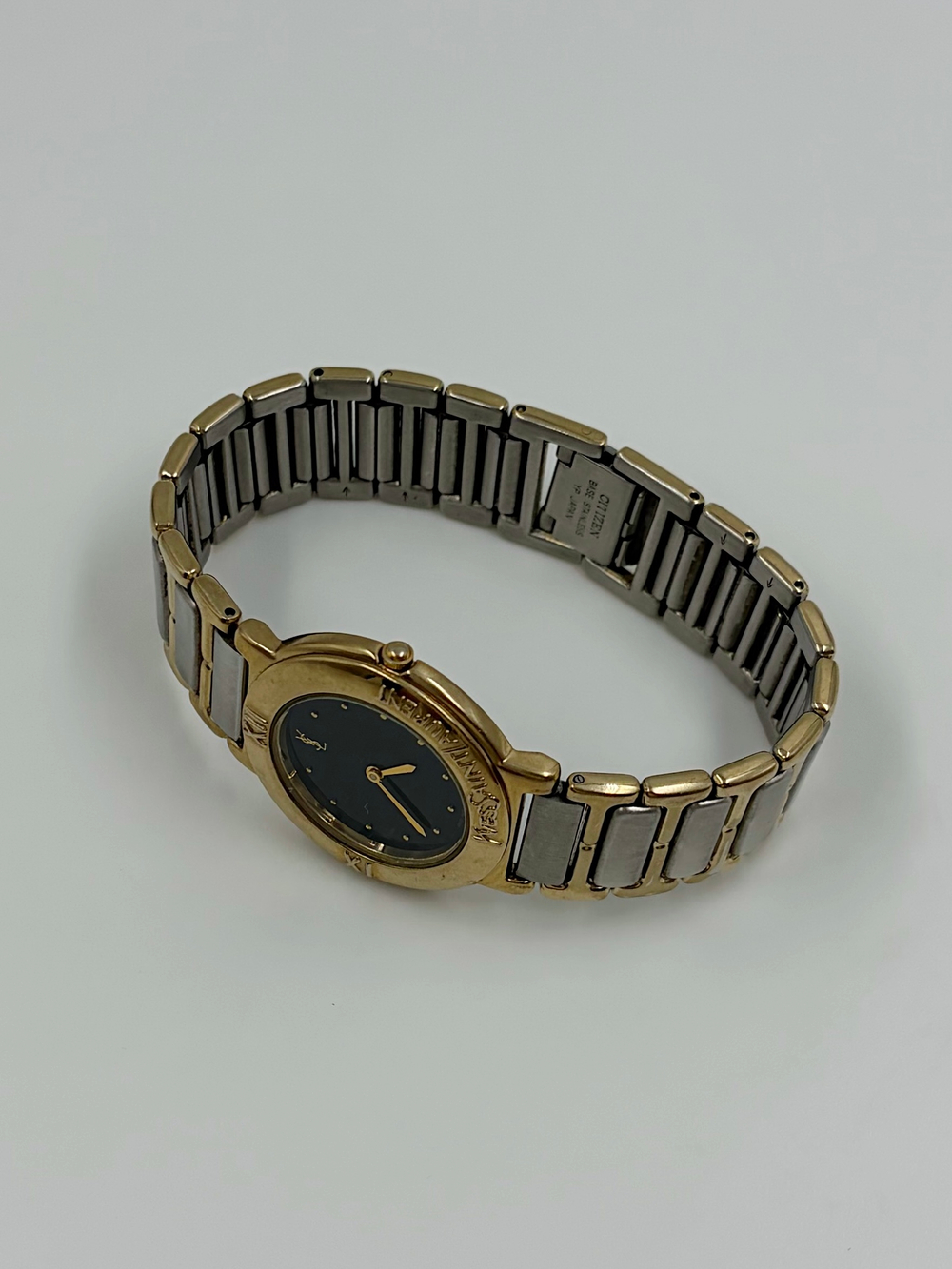 Часы Yves Saint Laurent