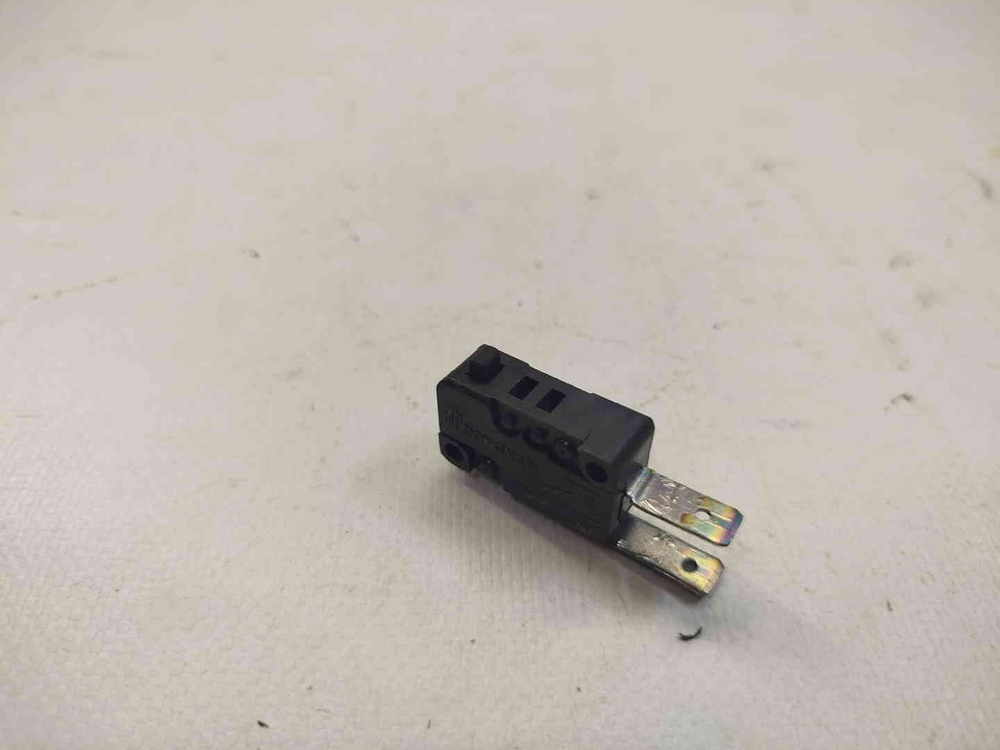MID60S110 ктп37 Микропереключатель для посудомоечной машины Midea MID60S110 б/у