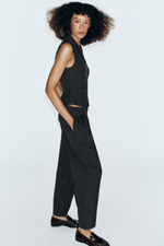 БРЮКИ В ТОНКУЮ ПОЛОСКУ — ZARA