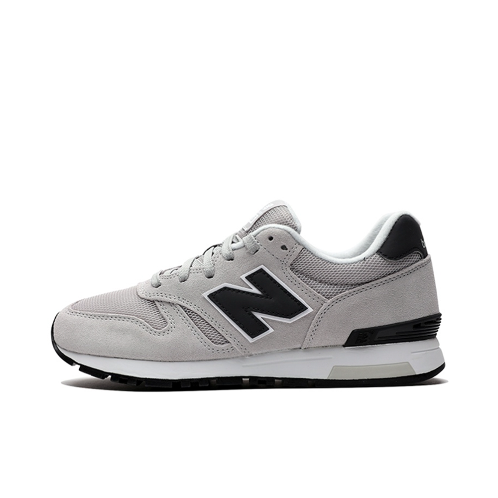 alt="New Balance 565 Cloud Grey ML565CLG серые ретро-кроссовки вид сбоку на белом фоне"