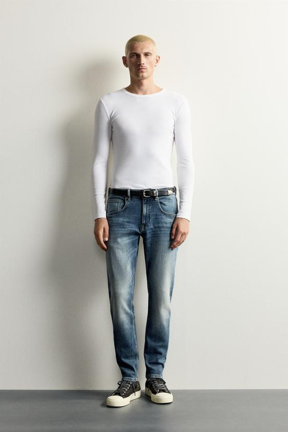 ZARA ДЖИНСЫ SKINNY FIT С РАЗРЕЗАМИ, ВЫЦВЕТШИЙ СИНИЙ