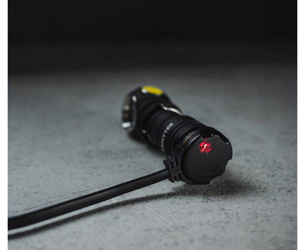 Фонарь с красно-зеленым и белым светом Armytek Wizard C1 WRG [F10601C]