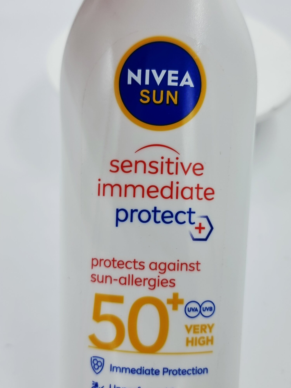 Солнцезащитный лосьон NIVEA SUN для чувствительной кожи SPF 50+, с экстрактом алоэ и солодки, 200 мл (Германия)