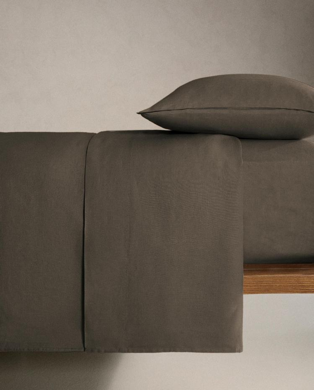 ZARA HOME ОДНОТОННЫЙ ПОДОДЕЯЛЬНИК, КОРИЧНЕВЫЙ