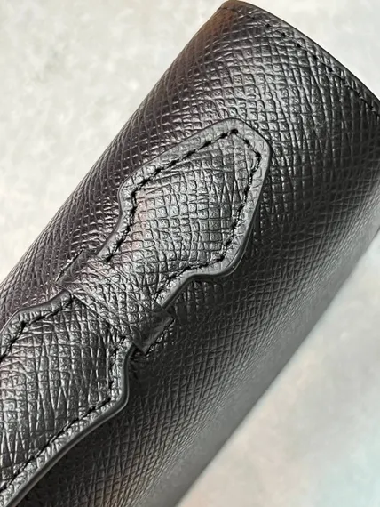 Портмоне Louis Vuitton Zippy XL Taiga Black