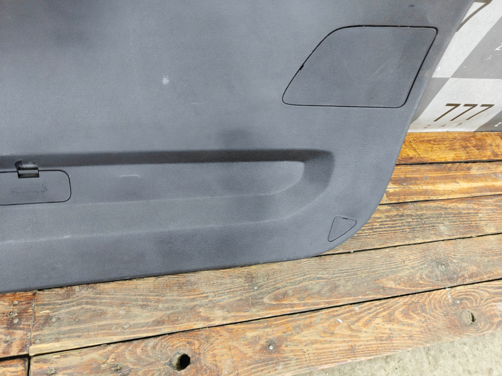Обшивка крышки багажника Geely Coolray 19-нв Б/У Оригинал 6600058369