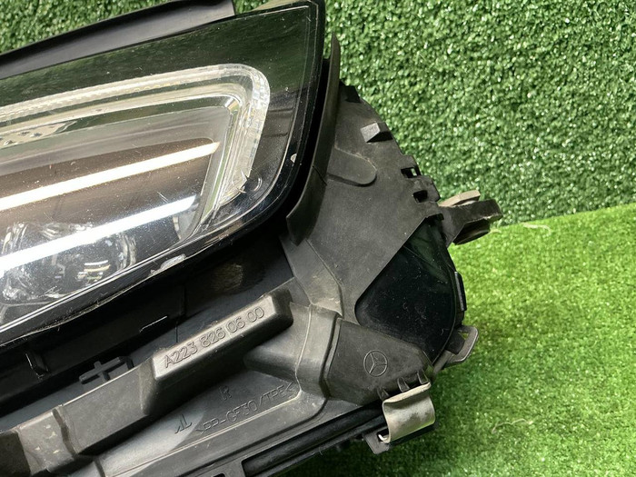 Фара правая Mercedes S W223 (20-нв) Digital Light