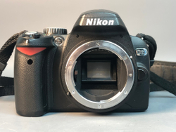 Nikon D60, 23700 кадров пробега.