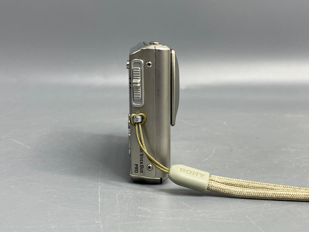 Sony Cyber-shot DSC-T1