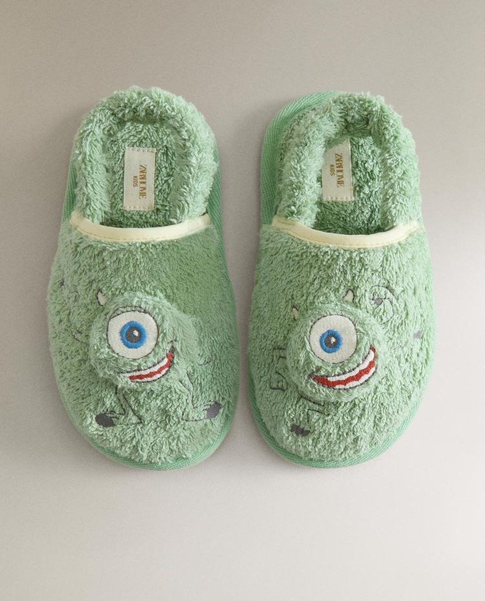 ZARA HOME ДЕТСКИЕ ТАПОЧКИ ДЛЯ ВАННОЙ «КОРПОРАЦИЯ МОНСТРОВ» ©DISNEY/PIXAR, ЗЕЛЕНЫЙ