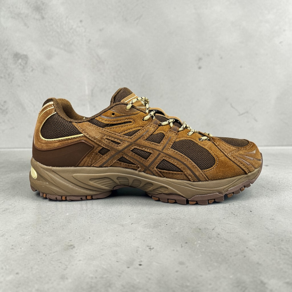 Asics Gel-Kahana • Brown Storm