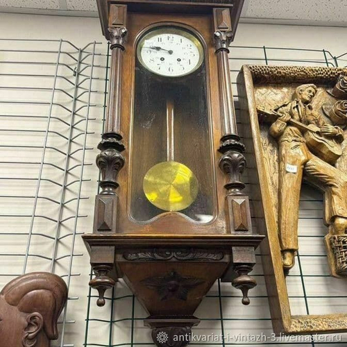 Старинные настенные часы