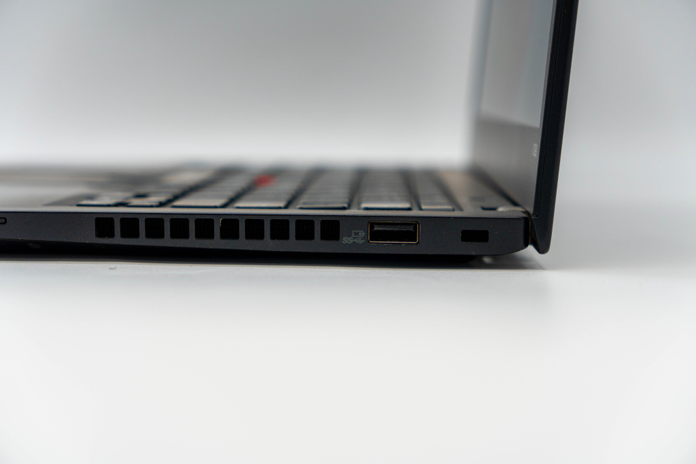 Ноутбук Lenovo ThinkPad X390 ( i5-8365U )