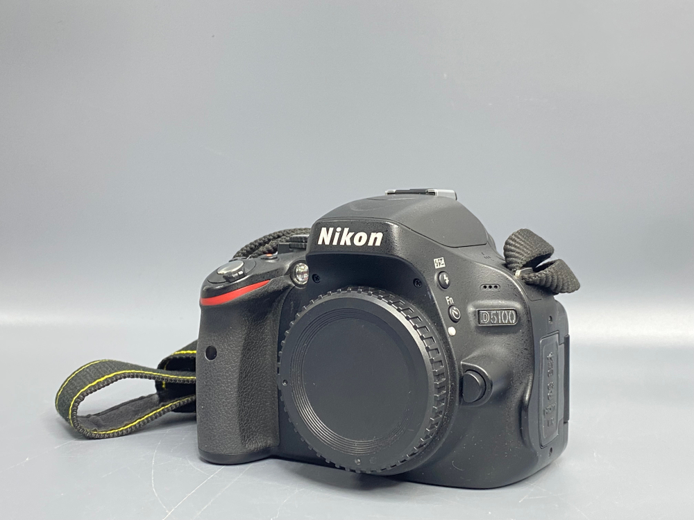 Nikon D51000 Сломан затвор Ошибка в LiveView