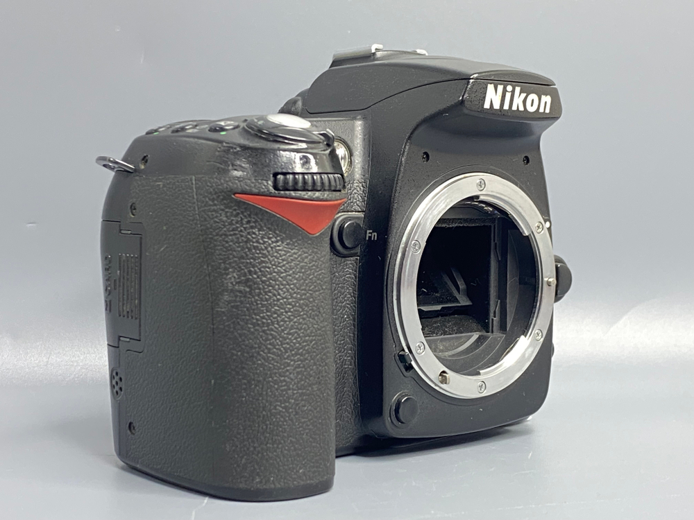 Фотоаппарат Nikon D90 — 148 000 кадров