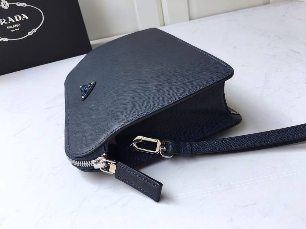 Клатч Prada