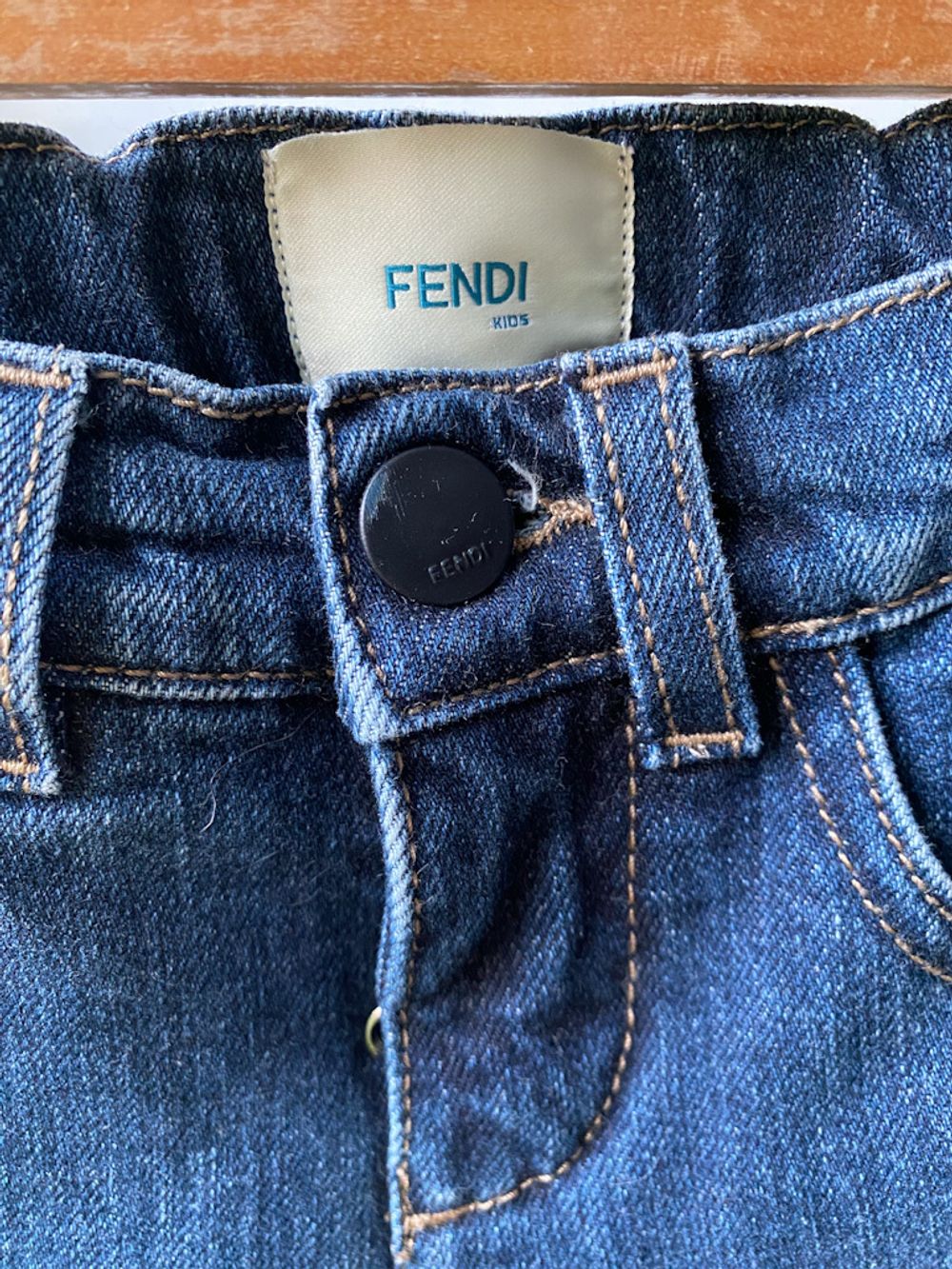 Джинсы Fendi, 104