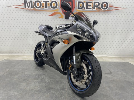 Yamaha YZF-R1 , 2004
