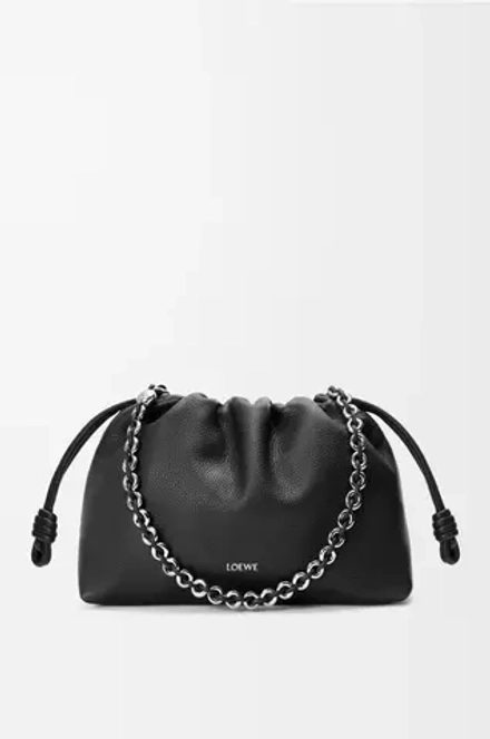 Loewe Сумка Flamenco среднего размера из зернистой телячьей кожи, черный