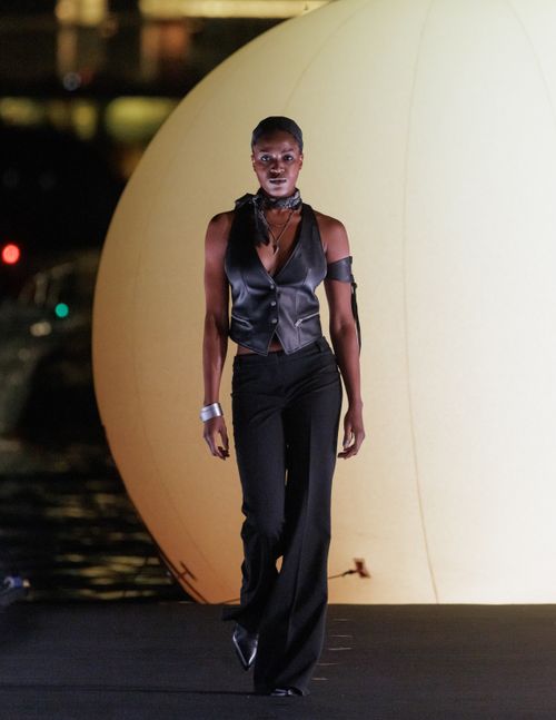 Look 12
