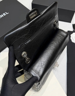 Сумка Chanel 2.55 Reissue чёрная из состаренной кожи премиум класса