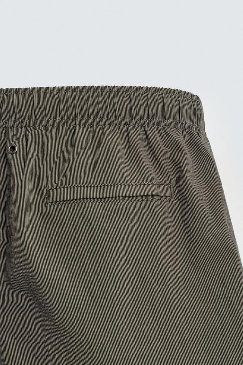 ZARA ПЛАВКИ ИЗ ЖАТОЙ ТКАНИ В МЕЛКУЮ ПОЛОСКУ, ХАКИ