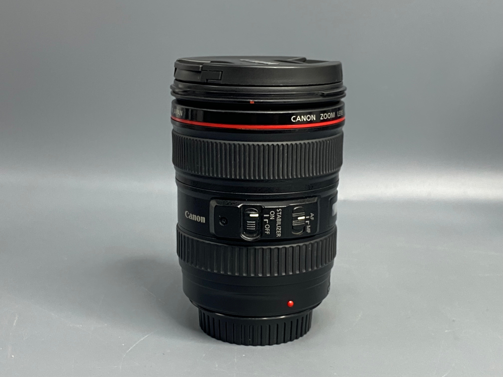 Canon EF 24–105mm f/4L IS USM микроцарапина на линзе