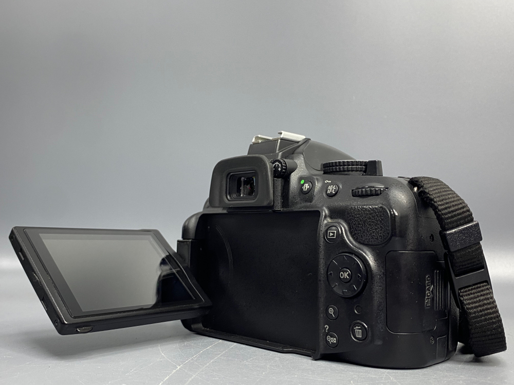 Nikon D5200 kit 18-55mm 48.367 кадров