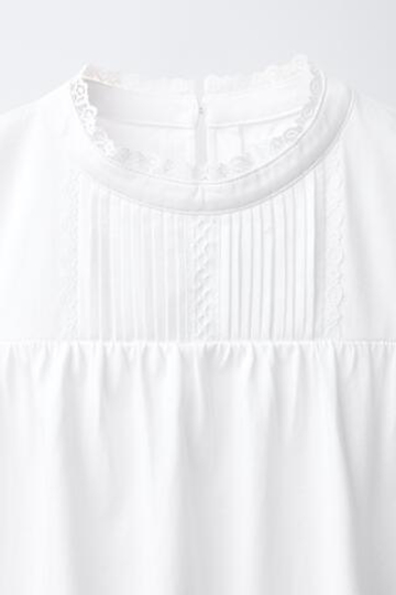 ZARA ФУТБОЛКА С ЗАЩИПАМИ И КРУЖЕВОМ, БЕЛЫЙ