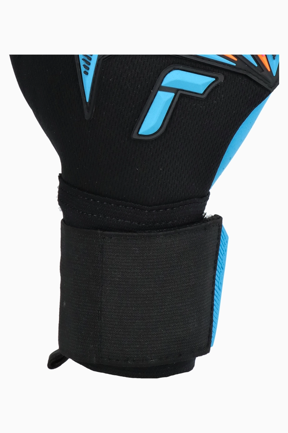 Вратарские перчатки Reusch Attrakt Freegel Aqua - черный