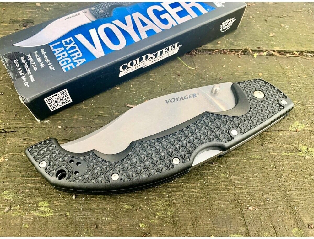 CS_29AXVS Extra Large Voyager Vaquero Serrated - нож склад., рук-ть Griv-EX, серр. клинок AUS10A