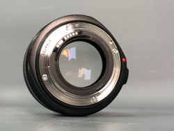 Canon EF 50mm f/1.2L USM