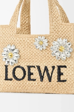 Loewe Мини-сумка Font из рафии, натуральный