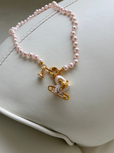 Колье Vivienne Westwood бледно-розовое