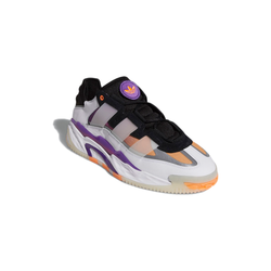 alt="Кроссовки adidas Niteball арт. S24138 с кожаным верхом и металлическими акцентами вид спереди"