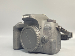 Canon EOS 77D