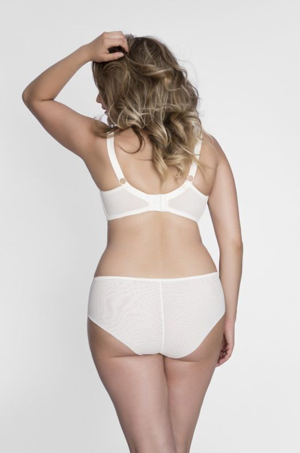Бюстгальтер на косточках с чашками plus size из микрофибры и сетки (Размер: 80I) (Цвет: телесный)