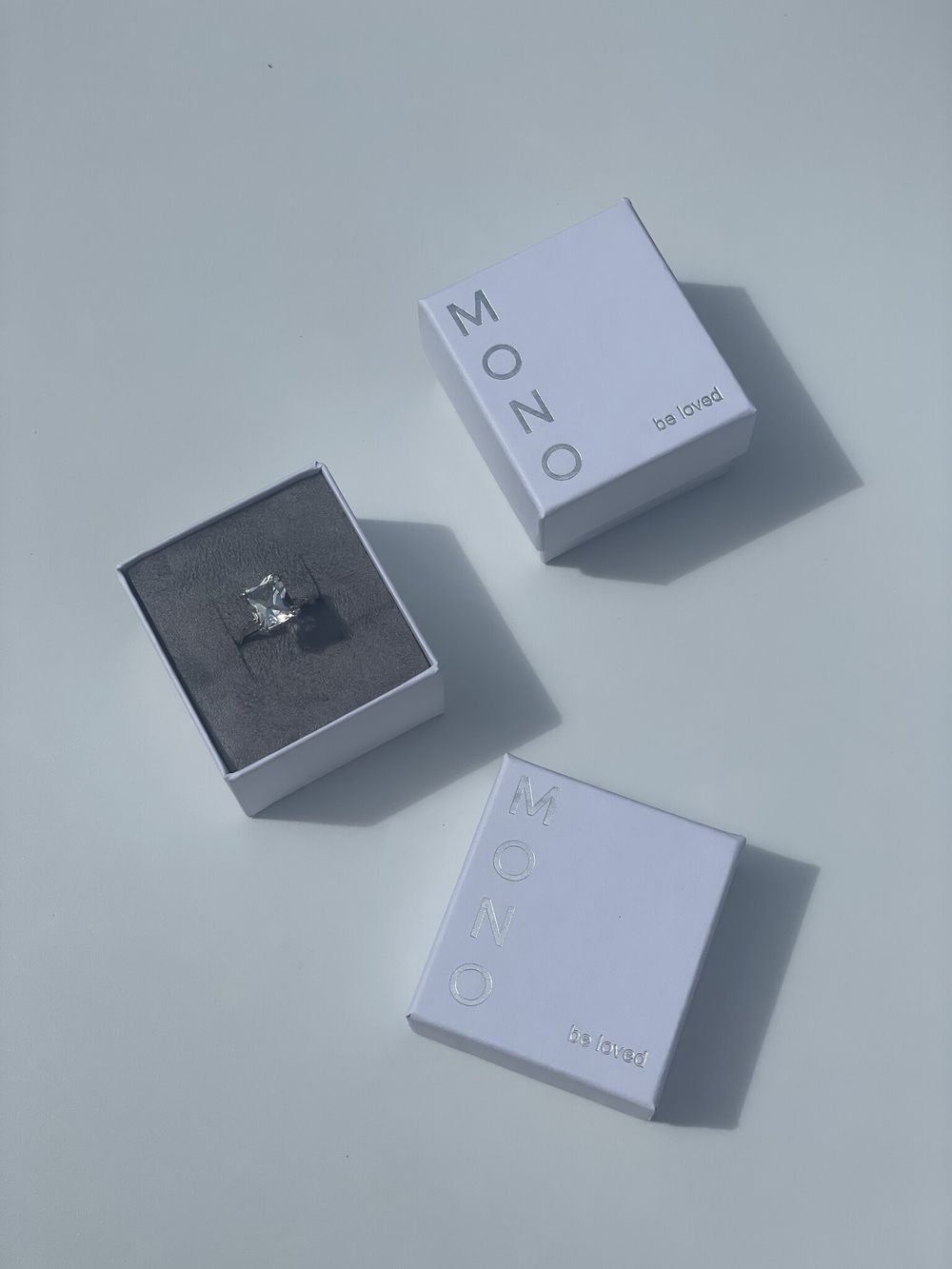 Коробка картонная MONO малая, белая