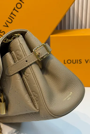 Сумка Louis Vuitton Anytime Flap