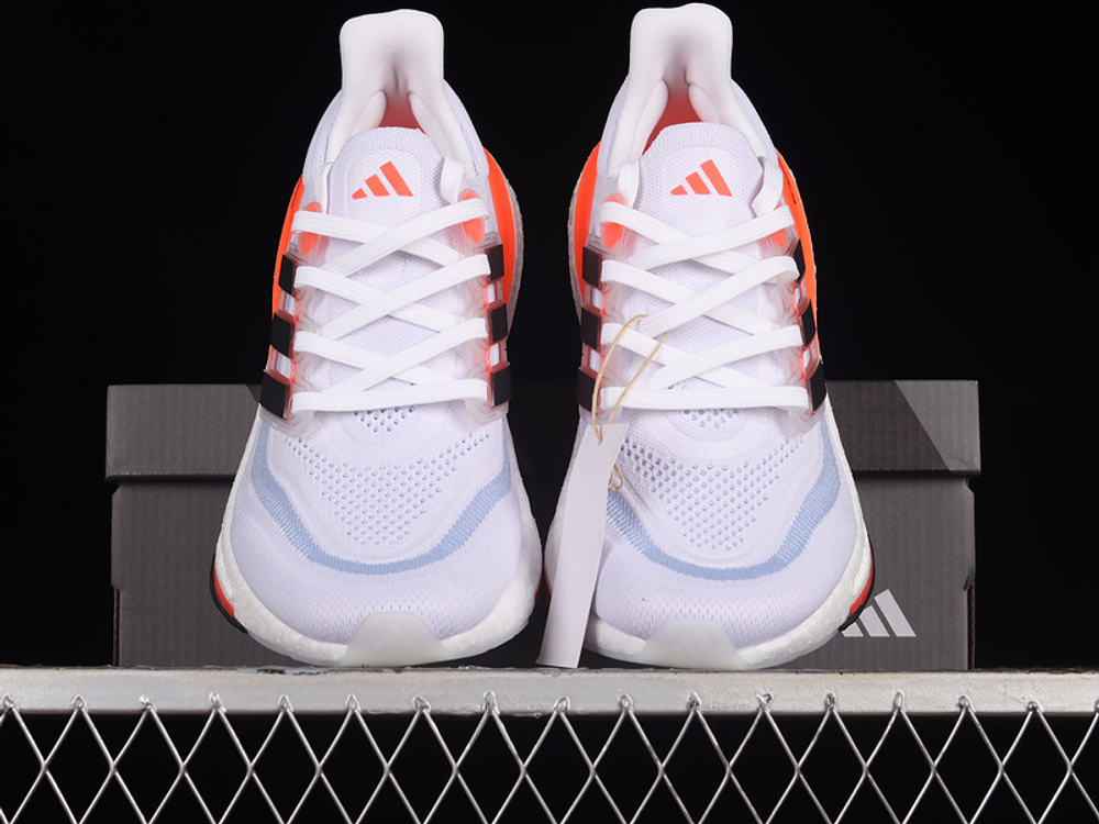 adidas Ultra Boost Light