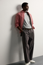 БРЮКИ ЧИНОС RELAXED FIT СО СКЛАДКАМИ — ZARA · 1934/152