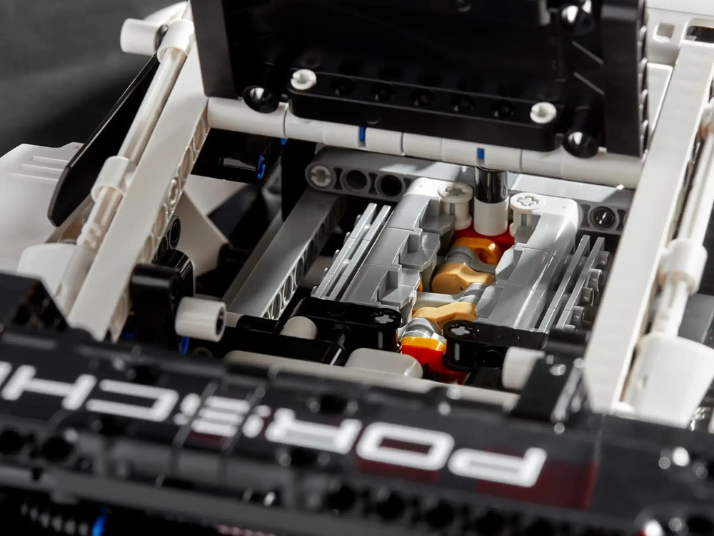 Конструктор LEGO Technic 42096 Porsche 911 RSR