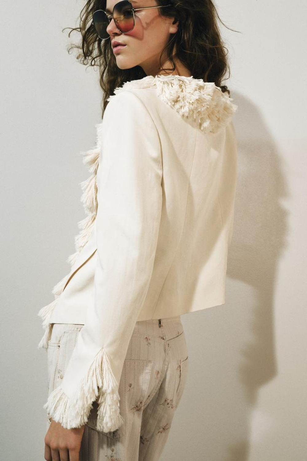ZARA КУРТКА С БАХРОМОЙ И ЛЬНОМ — ZW COLLECTION, ЭКРЮ