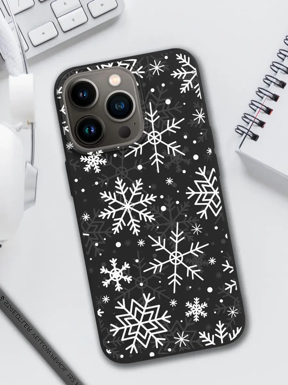 Чехол на iPhone 14 Pro новогодний
