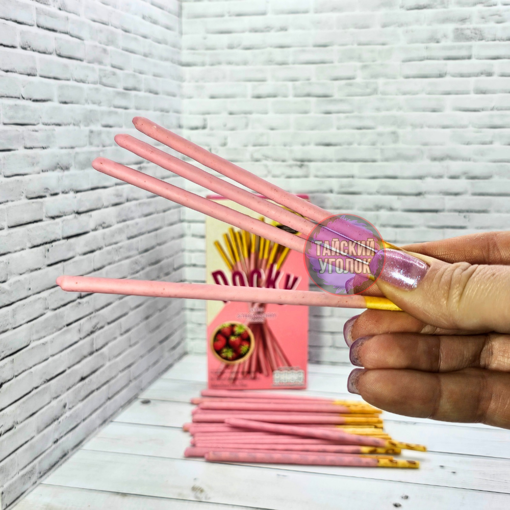 Бисквитные палочки глазури Pocky Клубника 47 гр.