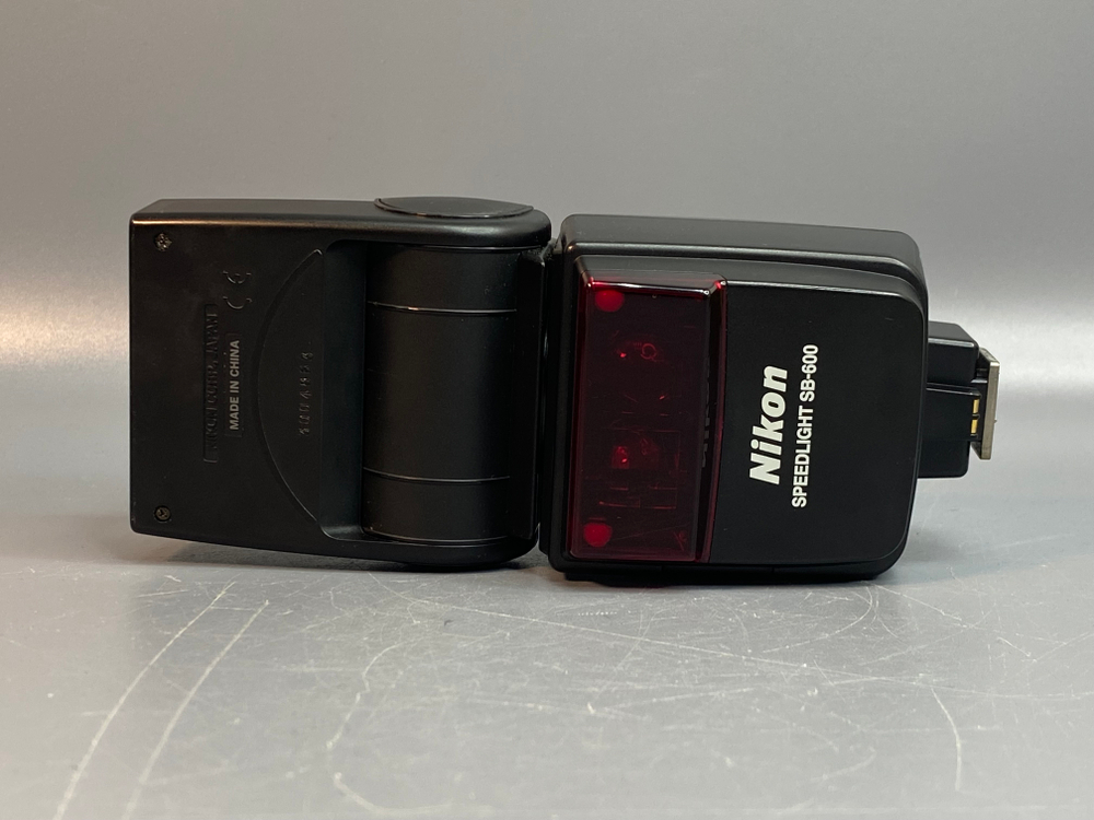 Nikon Speedlight SB-600