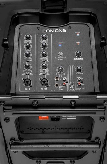 JBL EON ONE активная АС, 380Вт, динамик 6 дюймов