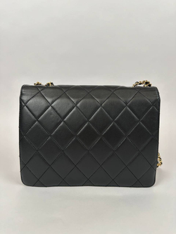 Сумка Chanel Black Quilted Lambskin Leather Golden Class Medium Flap
