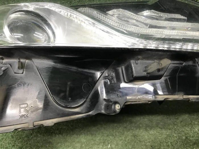 Фара правая Toyota Camry xv70 (20-нв) LED